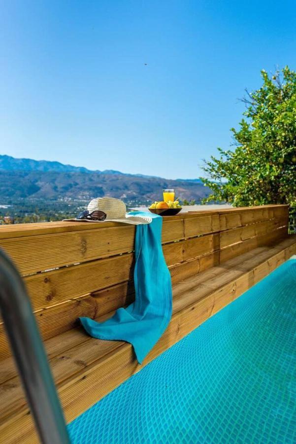 Superior Apartment - Overlooking Chania-With Pool La Canea Esterno foto